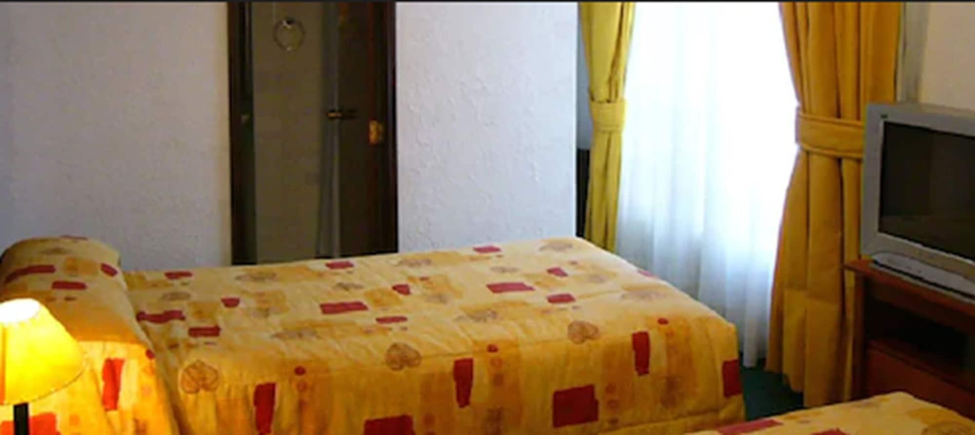 Hotel Alcala Del Rio Santiago Eksteriør bilde