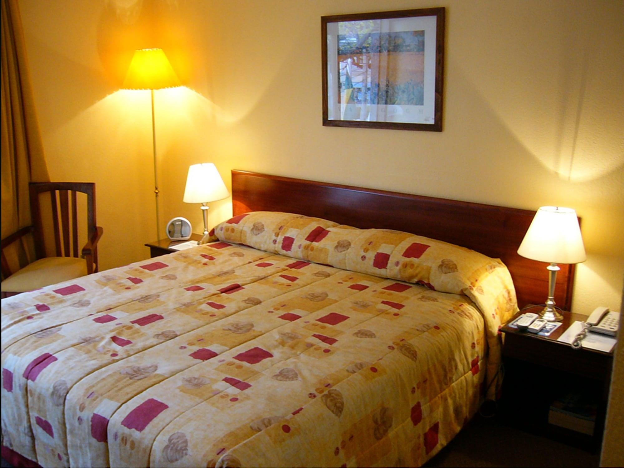 Hotel Alcala Del Rio Santiago Eksteriør bilde