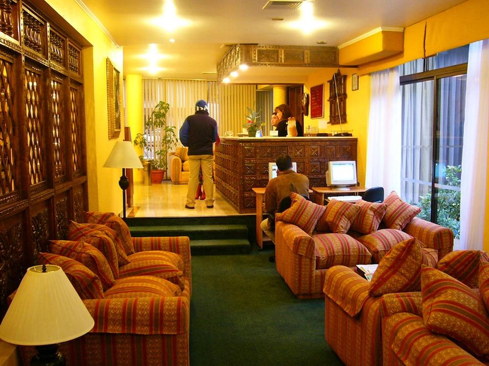 Hotel Alcala Del Rio Santiago Interiør bilde