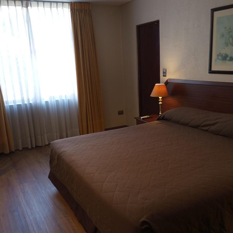 Hotel Alcala Del Rio Santiago Eksteriør bilde