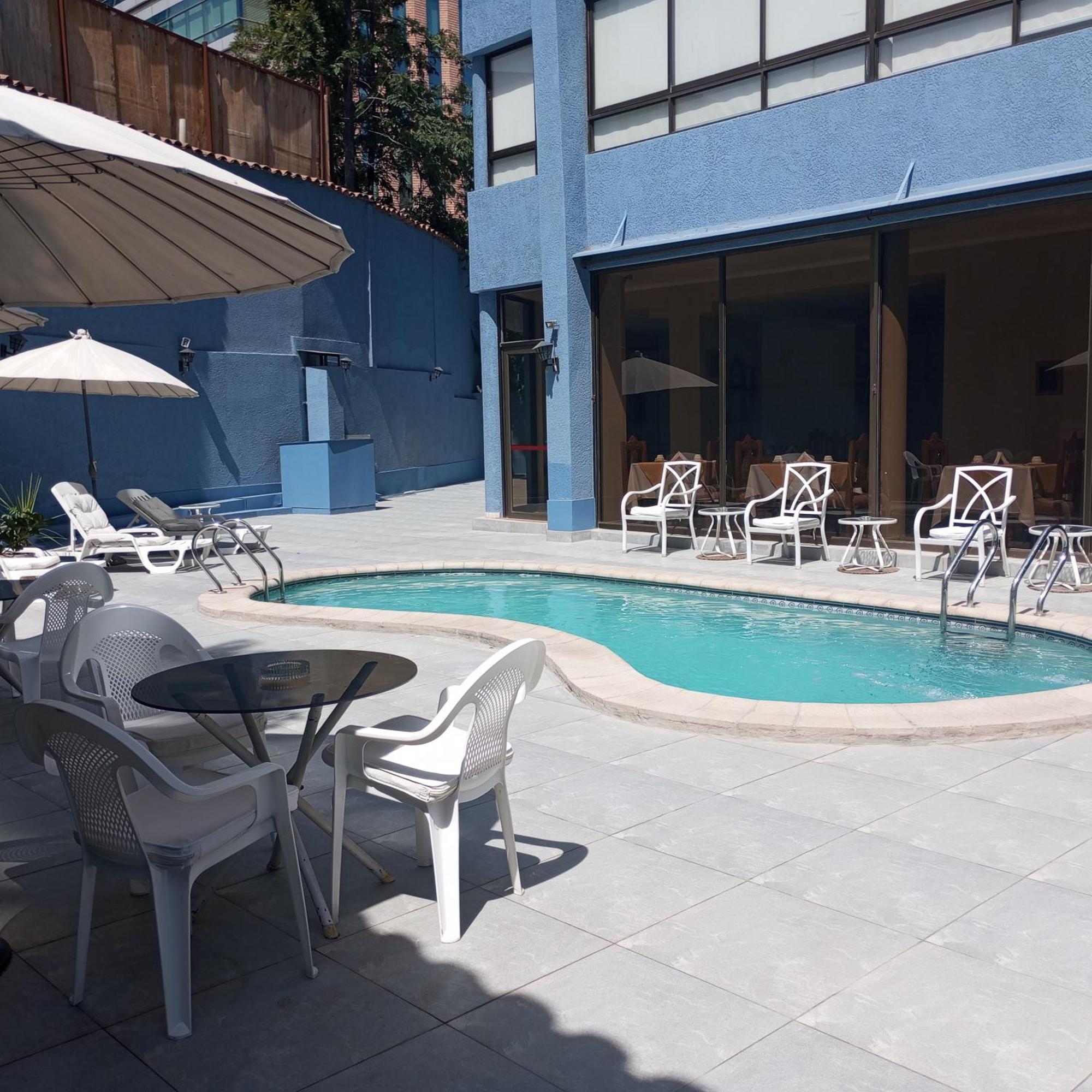 Hotel Alcala Del Rio Santiago Eksteriør bilde