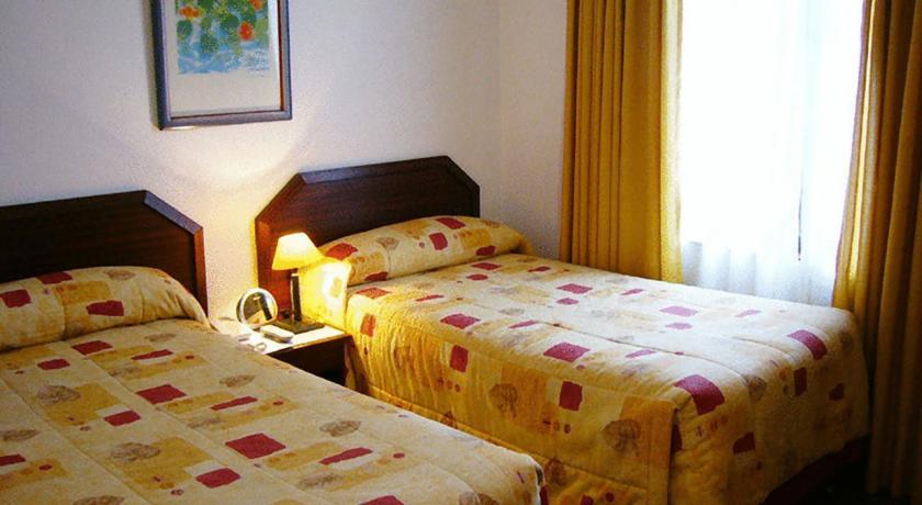 Hotel Alcala Del Rio Santiago Eksteriør bilde